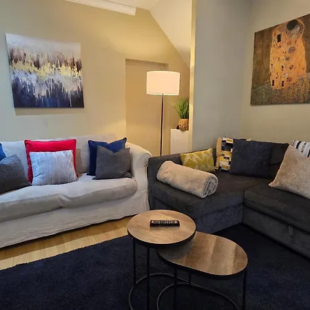 Stylish 2 Bedroom Apartment, Centre + Free Parking Leeds (West Yorkshire)